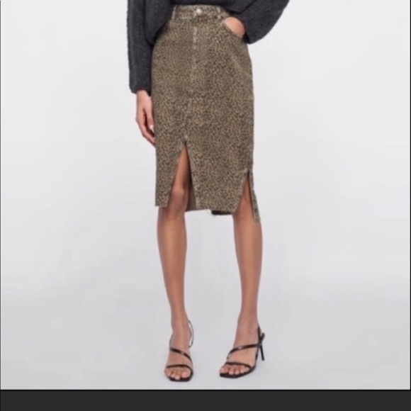 Zara Dresses & Skirts - Zara Denim Pencil Midi Skirt
